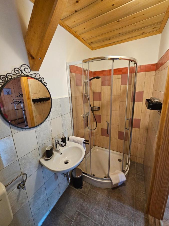 Koca Na Talezu Hotel Bled Kültér fotó